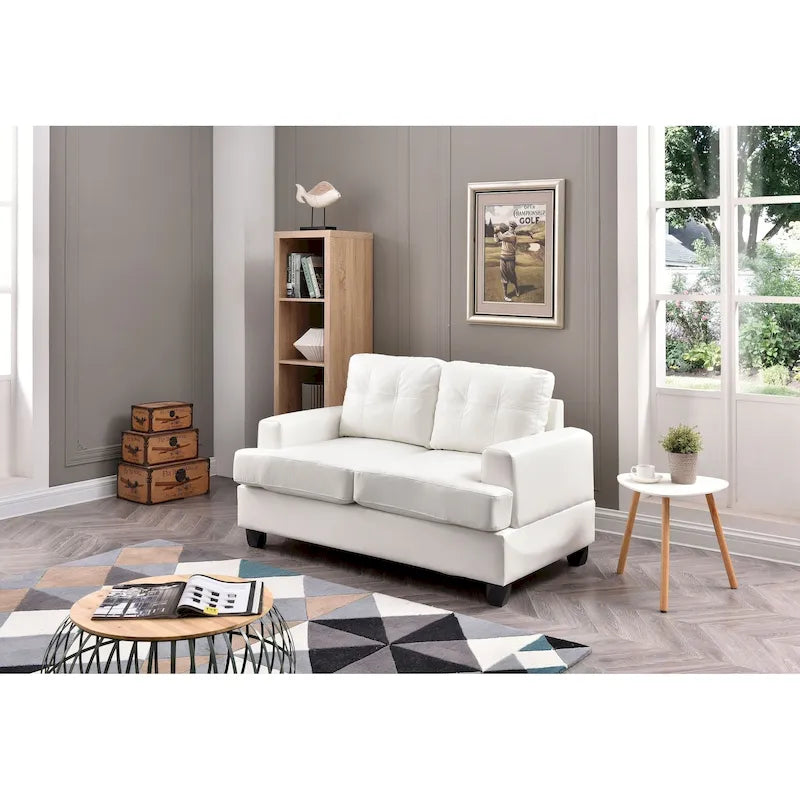 Canapé droit Sandridge en similicuir à accoudoirs évasés de 58 po de largeur - 34L x 58W x 36H
