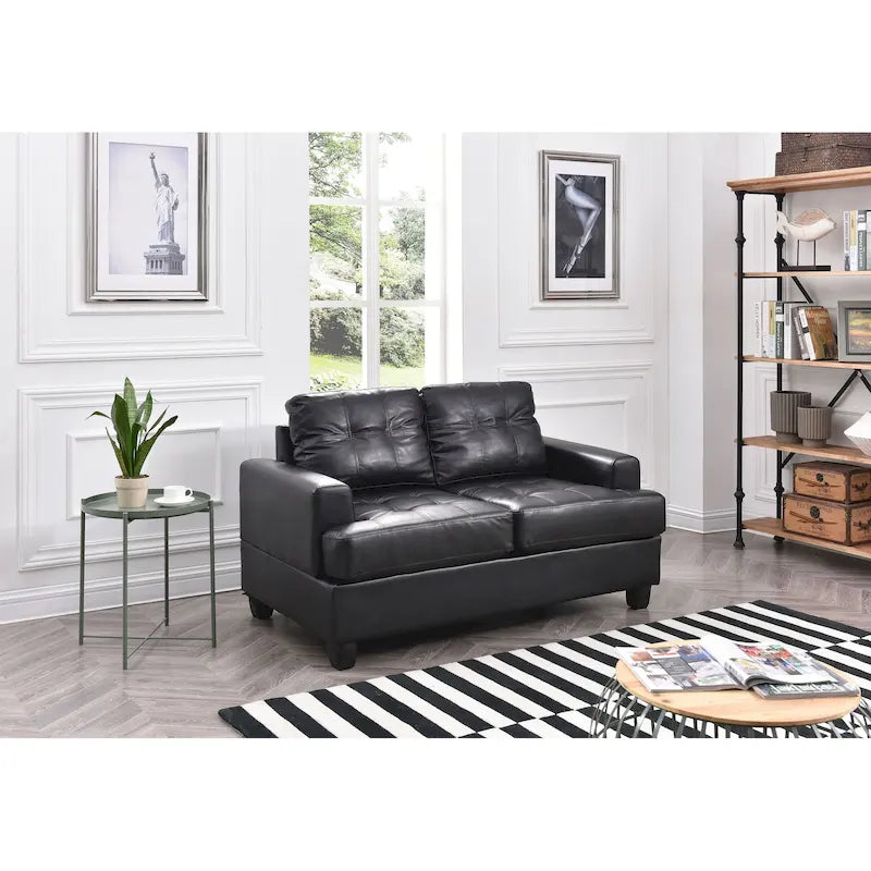 Canapé droit Sandridge en similicuir à accoudoirs évasés de 58 po de largeur - 34L x 58W x 36H