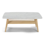 Belle table basse en marbre blanc de Carrare italien pour un salon modernisé et élégant