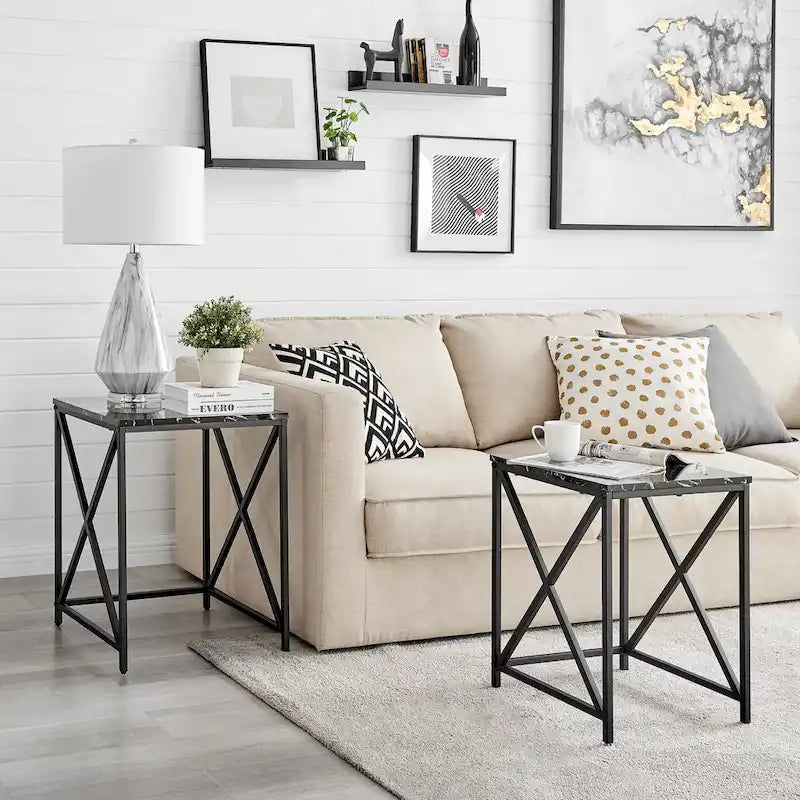 Tables gigognes modernes avec plateau en placage d'effet marbre et cadre en métal noir - Lot de 2