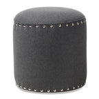Rosine, ottoman en tissu garni de clous, style moderne et contemporain