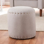 Rosine, ottoman en tissu garni de clous, style moderne et contemporain